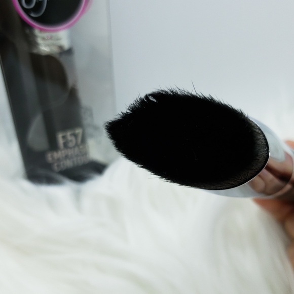 SIGMA F57 EMPHASIZE CONTOUR BRUSH - Picture 5 of 5